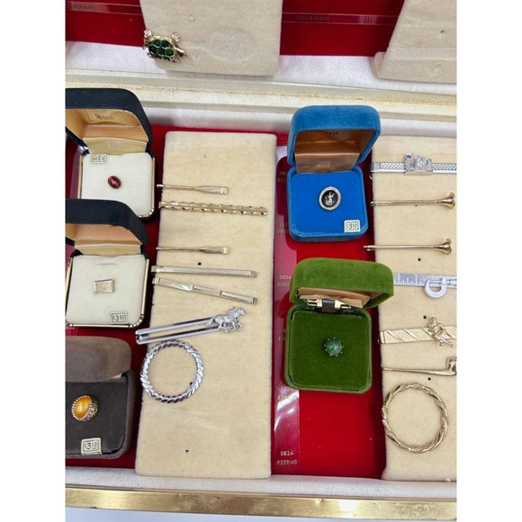 Vintage SWANK Men Accessories Collection Salesman Case 31 Pieces New Old Stock - Picture 5 of 15